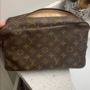 Louis Vuitton Trousse 28
